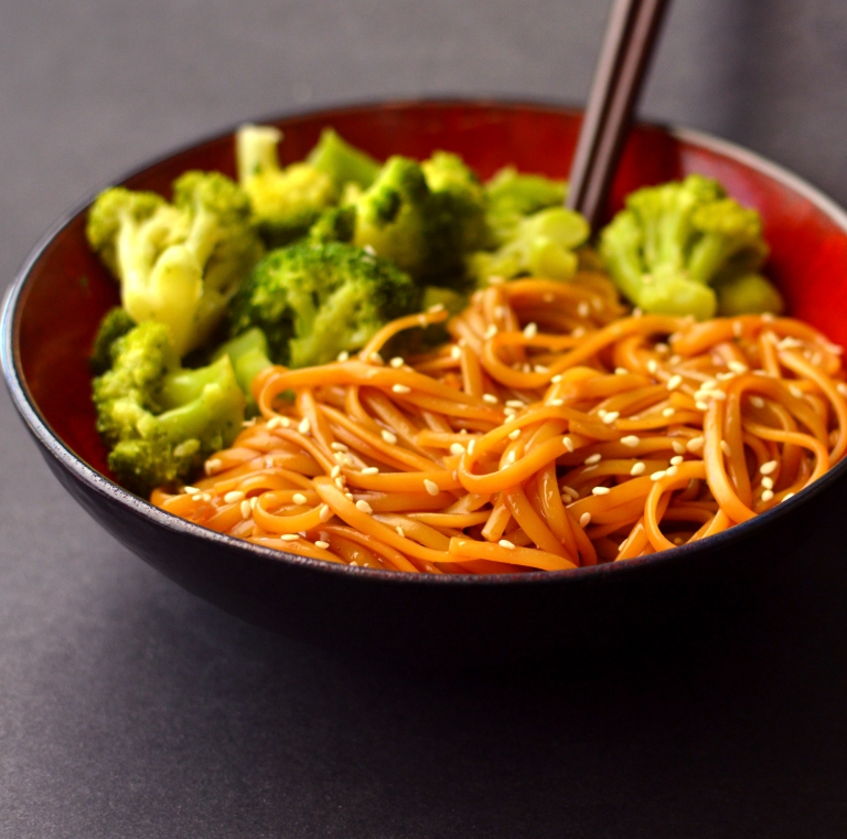 Vegan Asian Noodles & Broccoli - Homemade Teriyaki Sauce (Easy!)